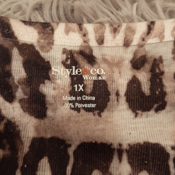 Two Shirts- One XL, One 1X - Picture 6 of 11